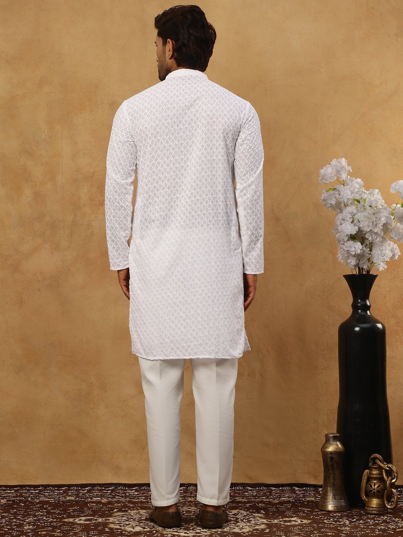 DesiQlo Men Embroidered Kurta Pyjama Set - White - JOKP_P_561White_S