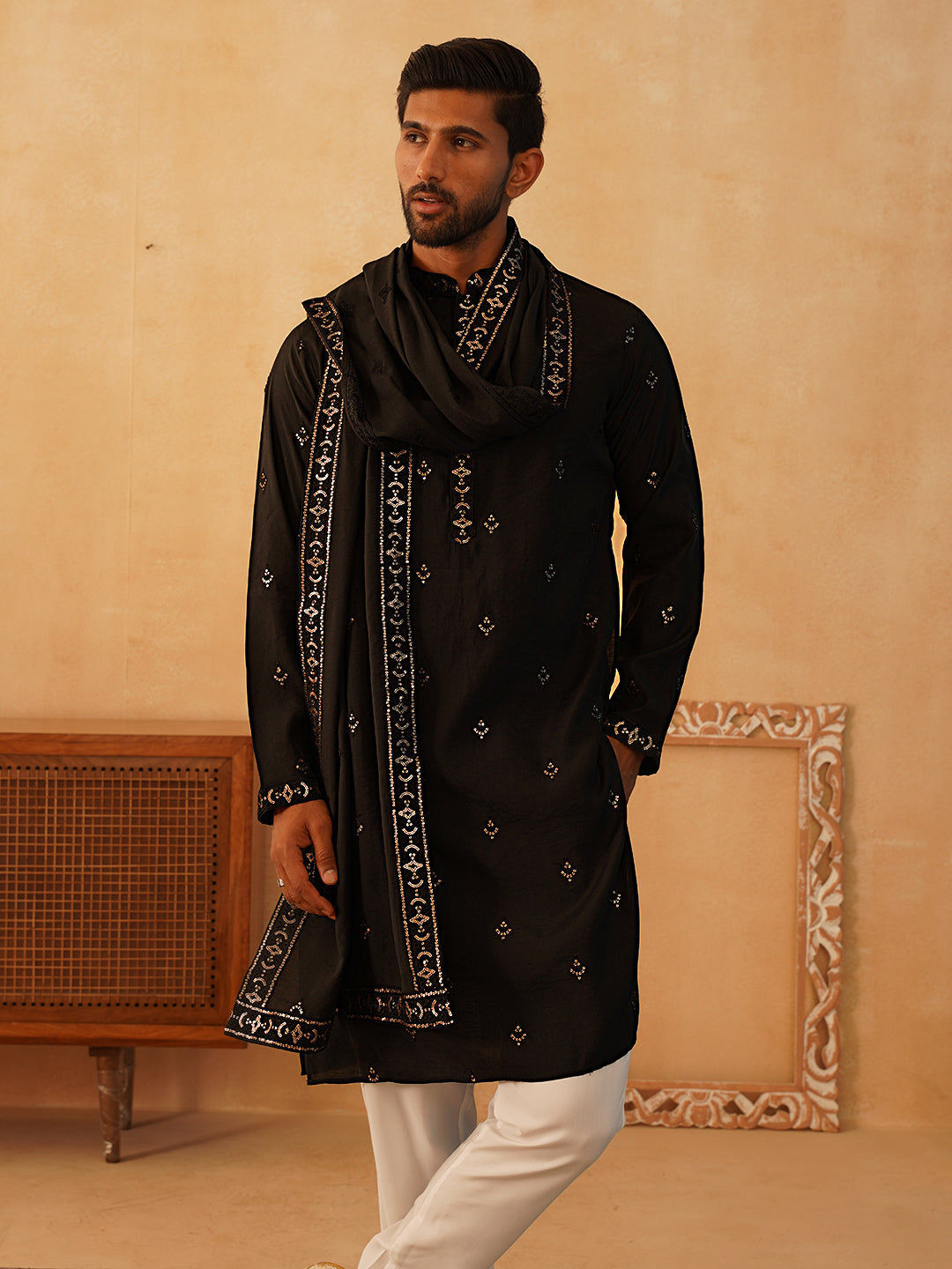DesiQlo Men Embroidered Kurta Pyjama Set - Black - KOD_5088black_S