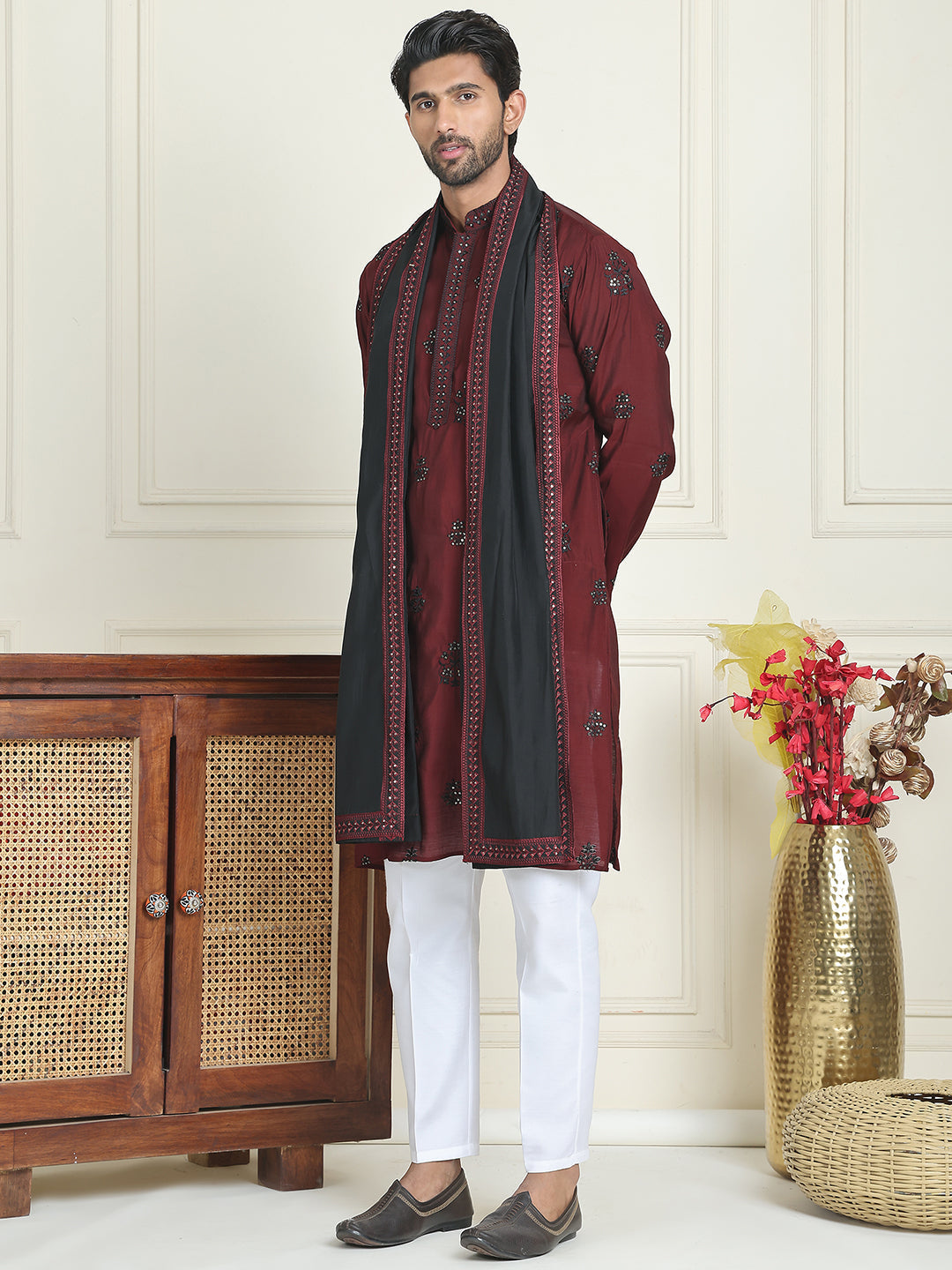 DesiQlo Men Embroidered Kurta Pyjama Set - Maroon - KOD_5091maroon_S