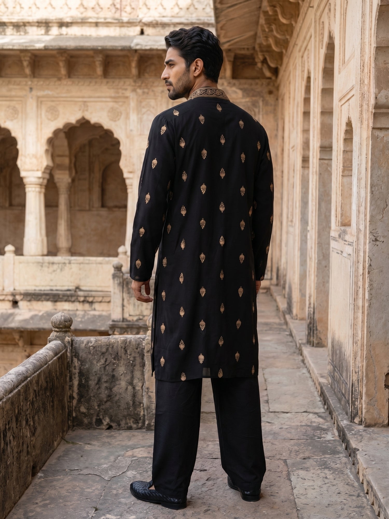 DesiQlo Men Embroidered Kurta Pyjama Set - Black - JOKP_PJ11B_D_5319Bl