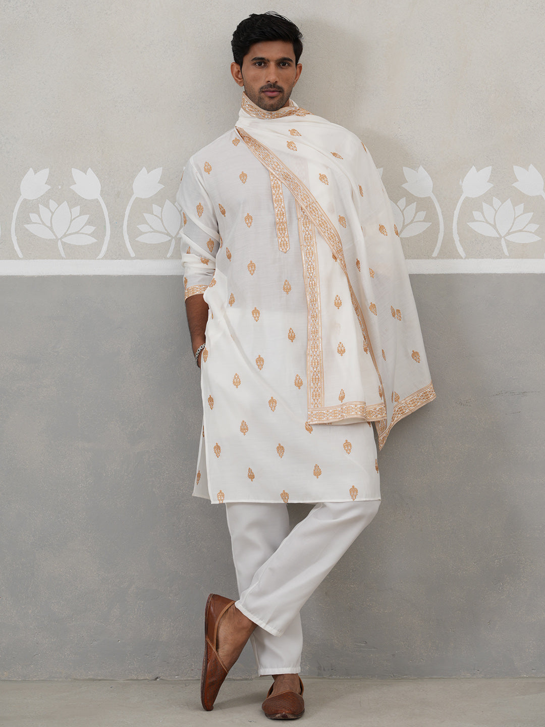 DesiQlo Men Embroidered Kurta Pyjama Set - White - JOKP_P_D_5319White_