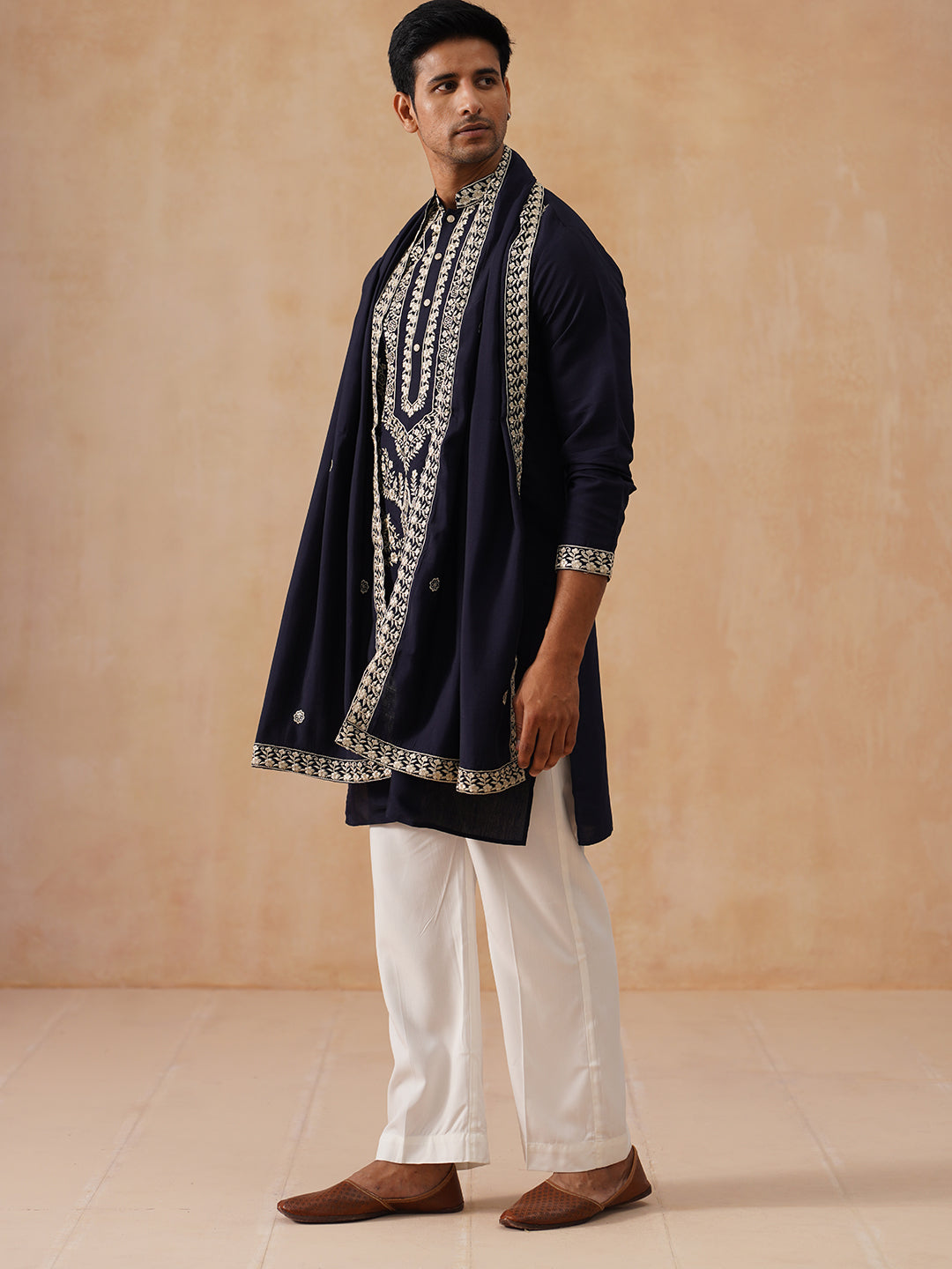 DesiQlo Men Embroidered Kurta Pyjama Set - Black - JOKP_D_PJ11-W_5287B