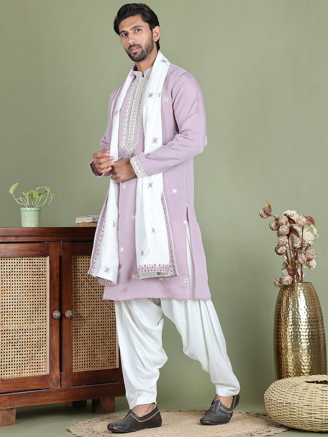 DesiQlo Men Embroidered Kurta Pyjama Set - Purple - JOKP_SP-D_5077Purp