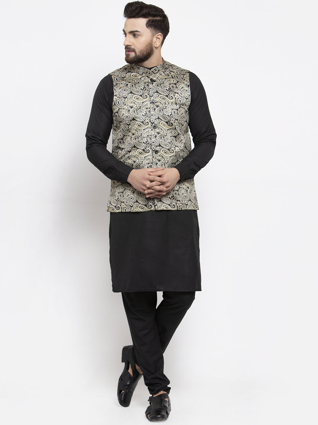 DesiQlo Men Ethnic Set with waistcoat - Gold