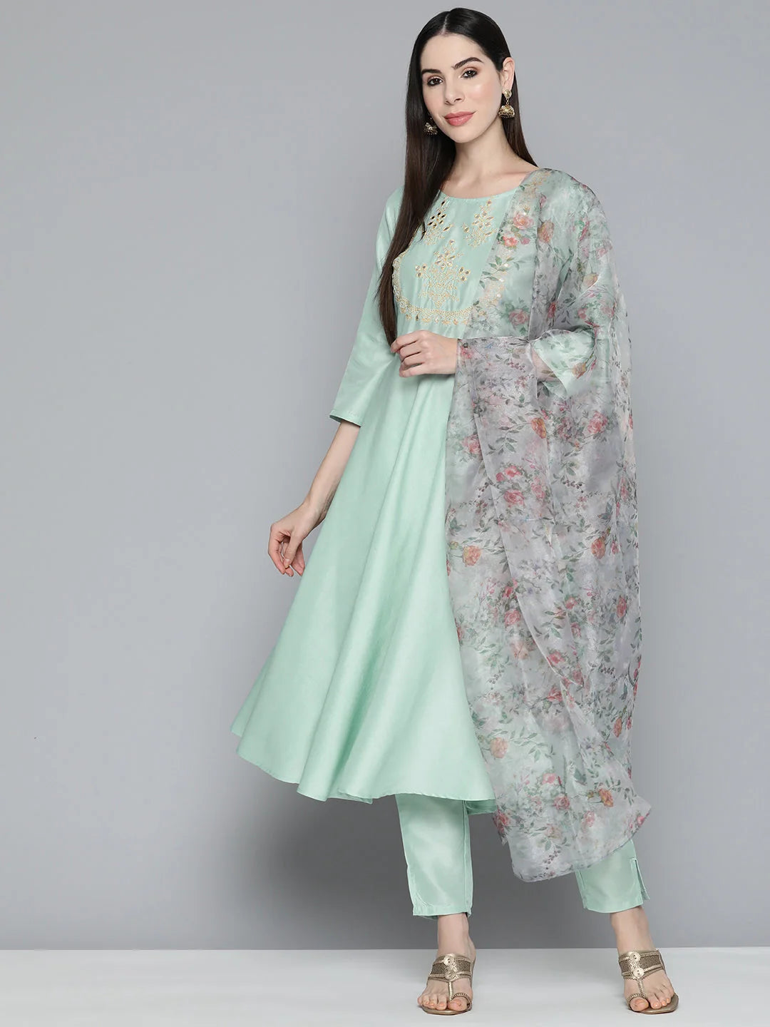 Green Floral Embroidered Kurta Set with Dupatta | Cotton