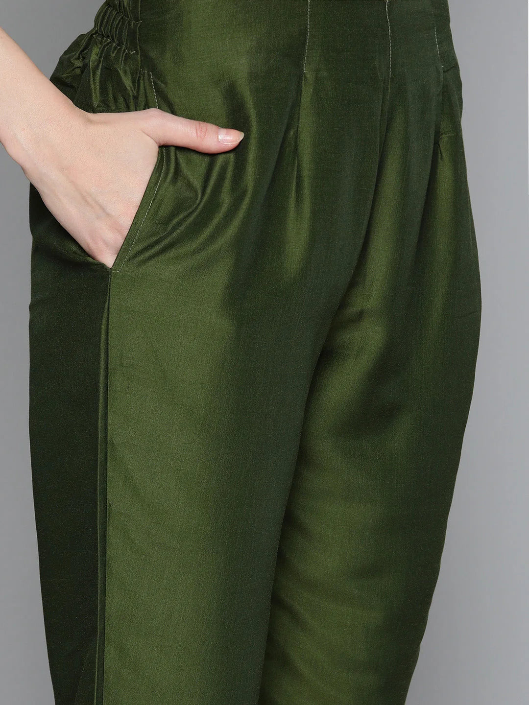 Green Embroidered Women's Kurta Set with Dupatta | Cotton