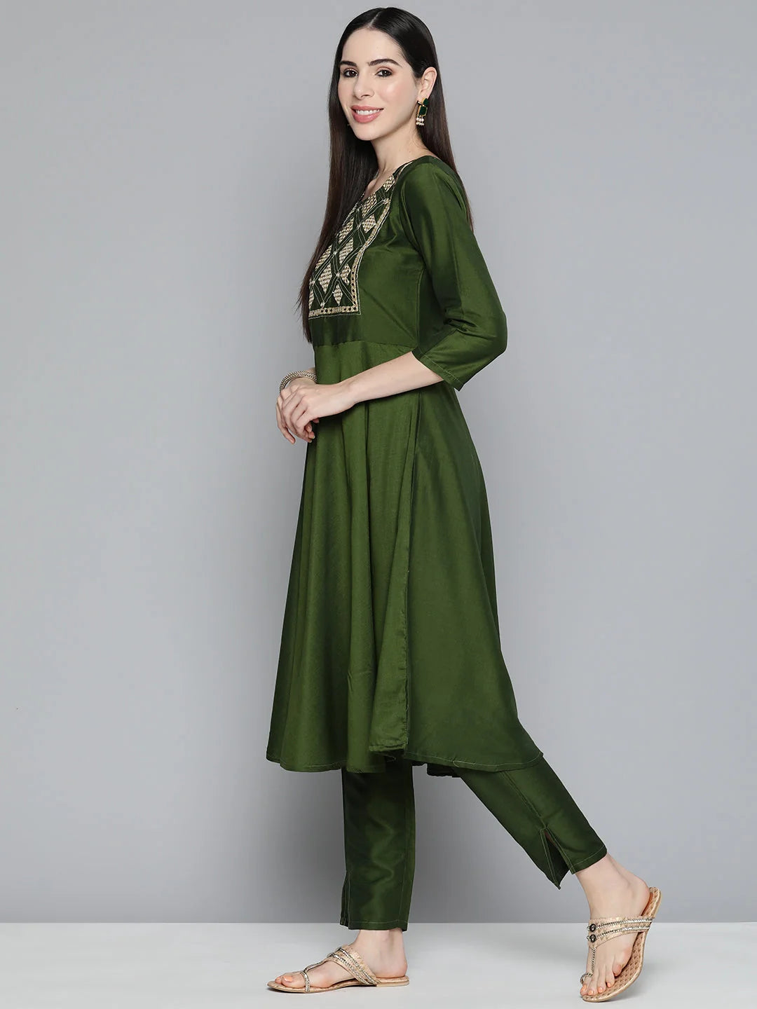 Women Green Embroidered Regular Kurta with Trousers & With Dupatta ( JOKS D30 1361 Green )-JOKS-D30-1361