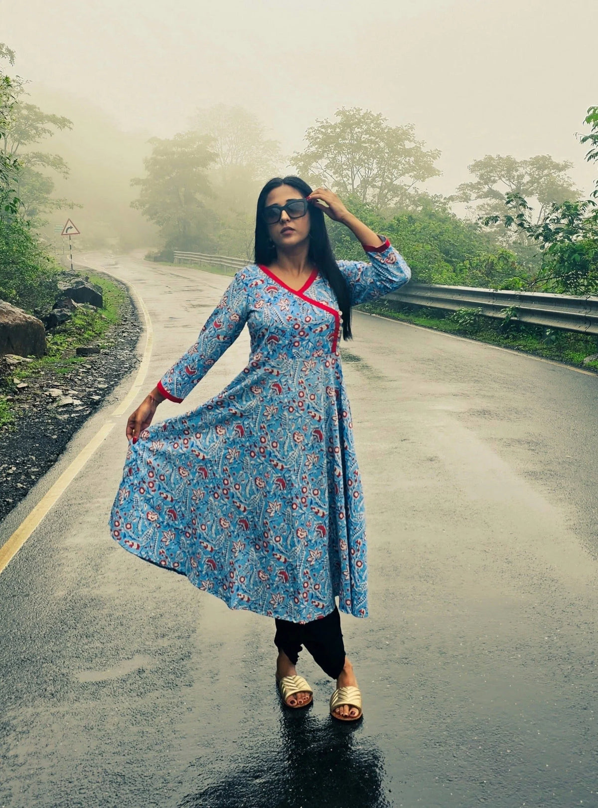 Women Blue Floral Printed Anarkali Kurta