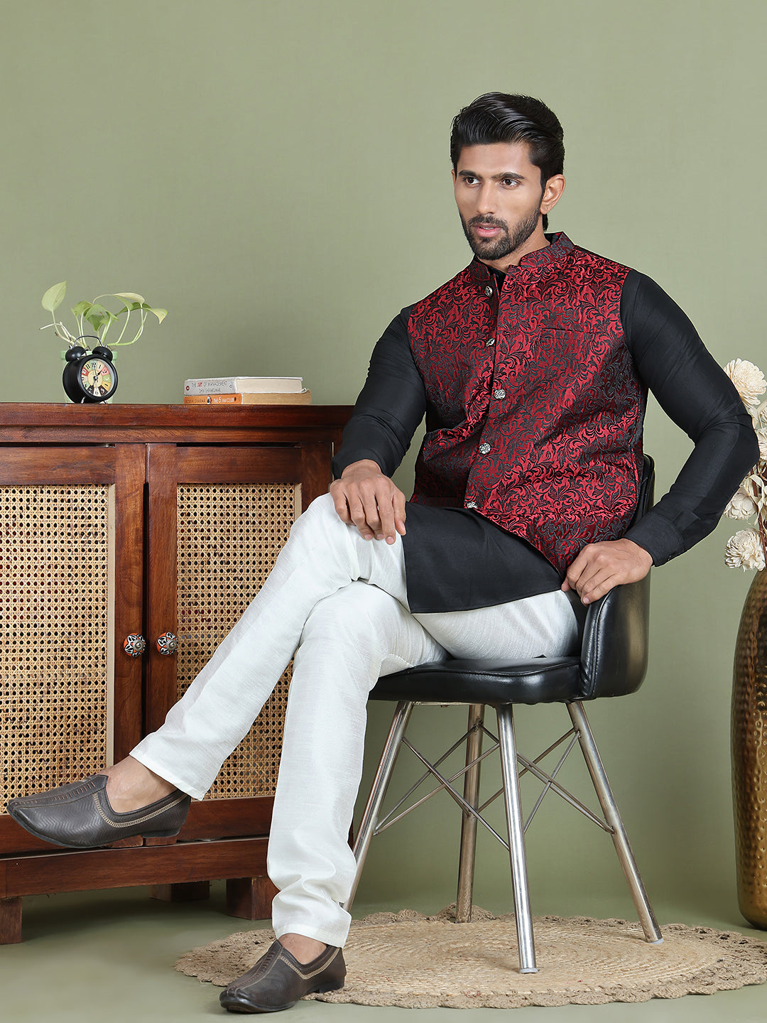 DesiQlo Men Woven Design Men Waistcoat Nehru Jacket - Maroon
