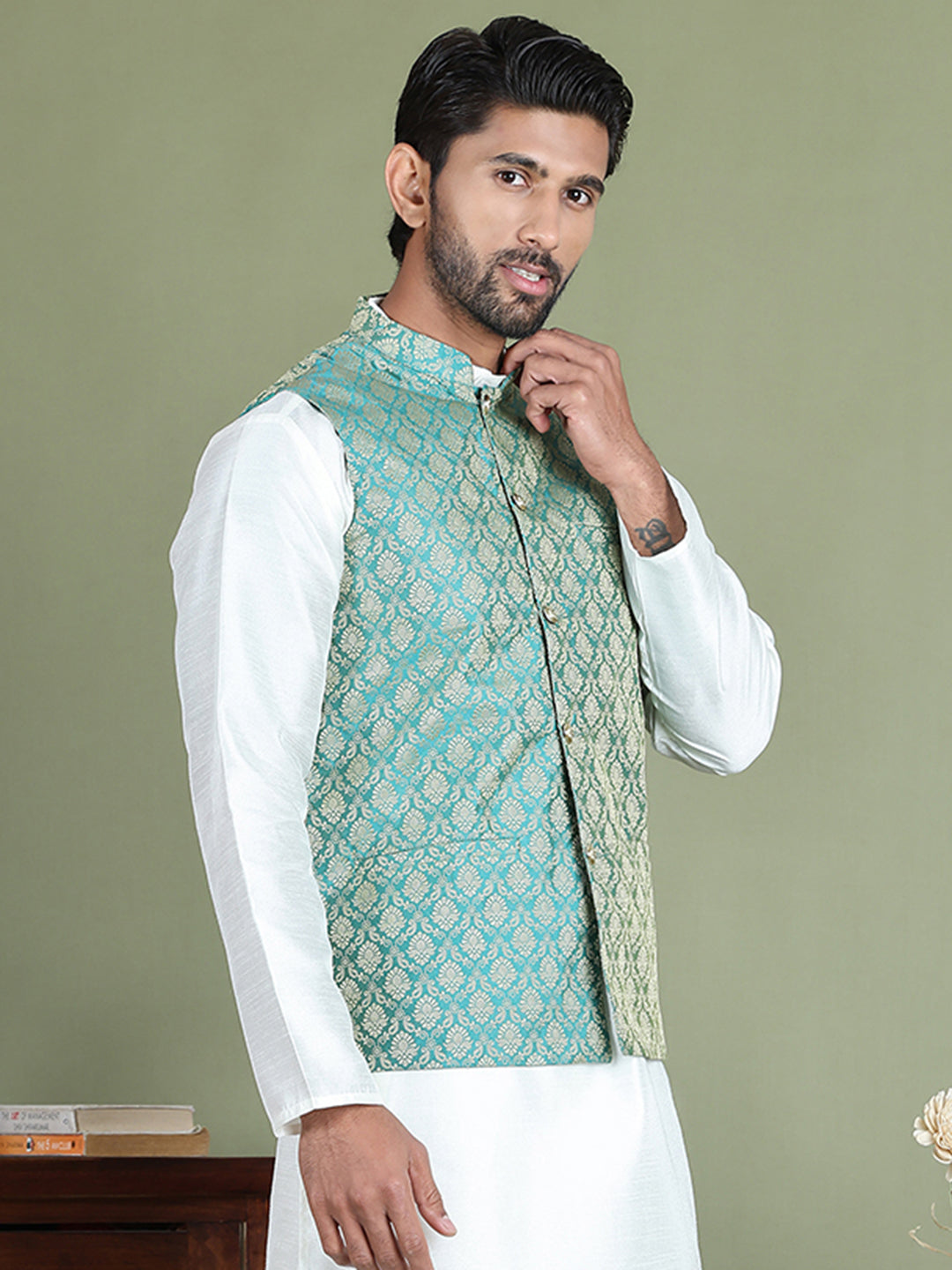 DesiQlo Men Woven Design Men Waistcoat Nehru Jacket - Green