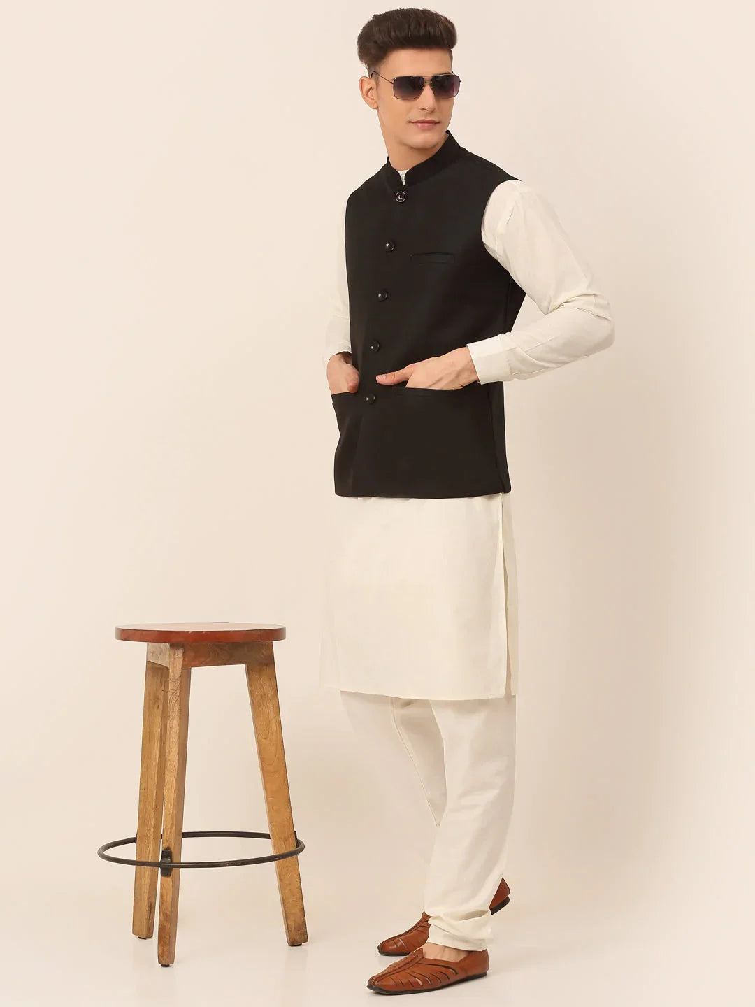 DesiQlo Men Waistcoat Nehru Jacket - Black