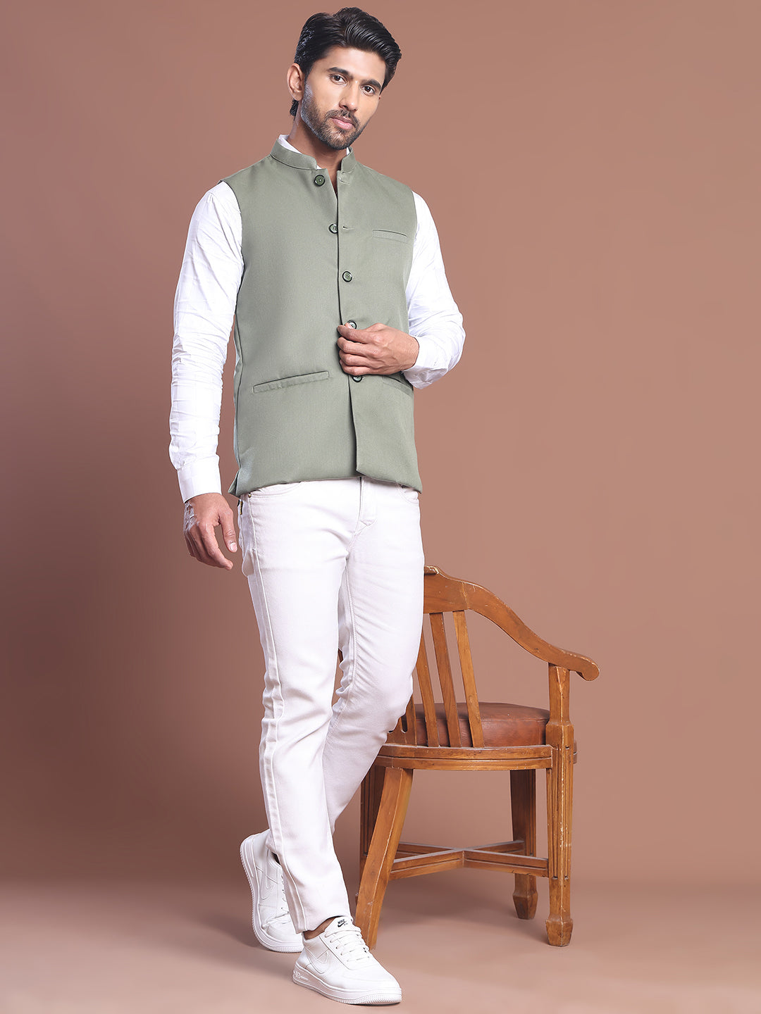 DesiQlo Men Solid Men Waistcoat Nehru Jacket - Green