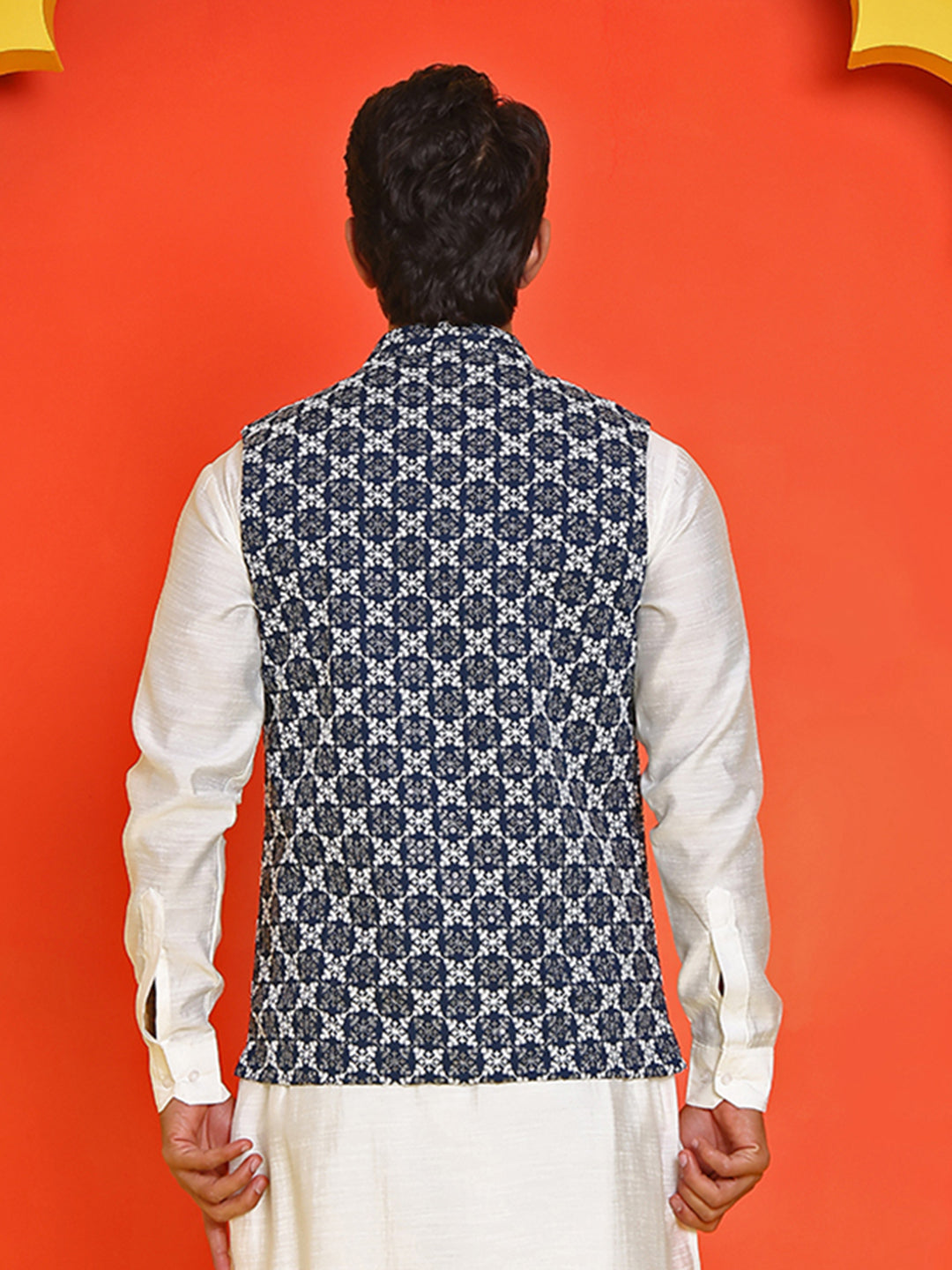 DesiQlo Men Embroidered Men Waistcoat Nehru Jacket - Multicolor