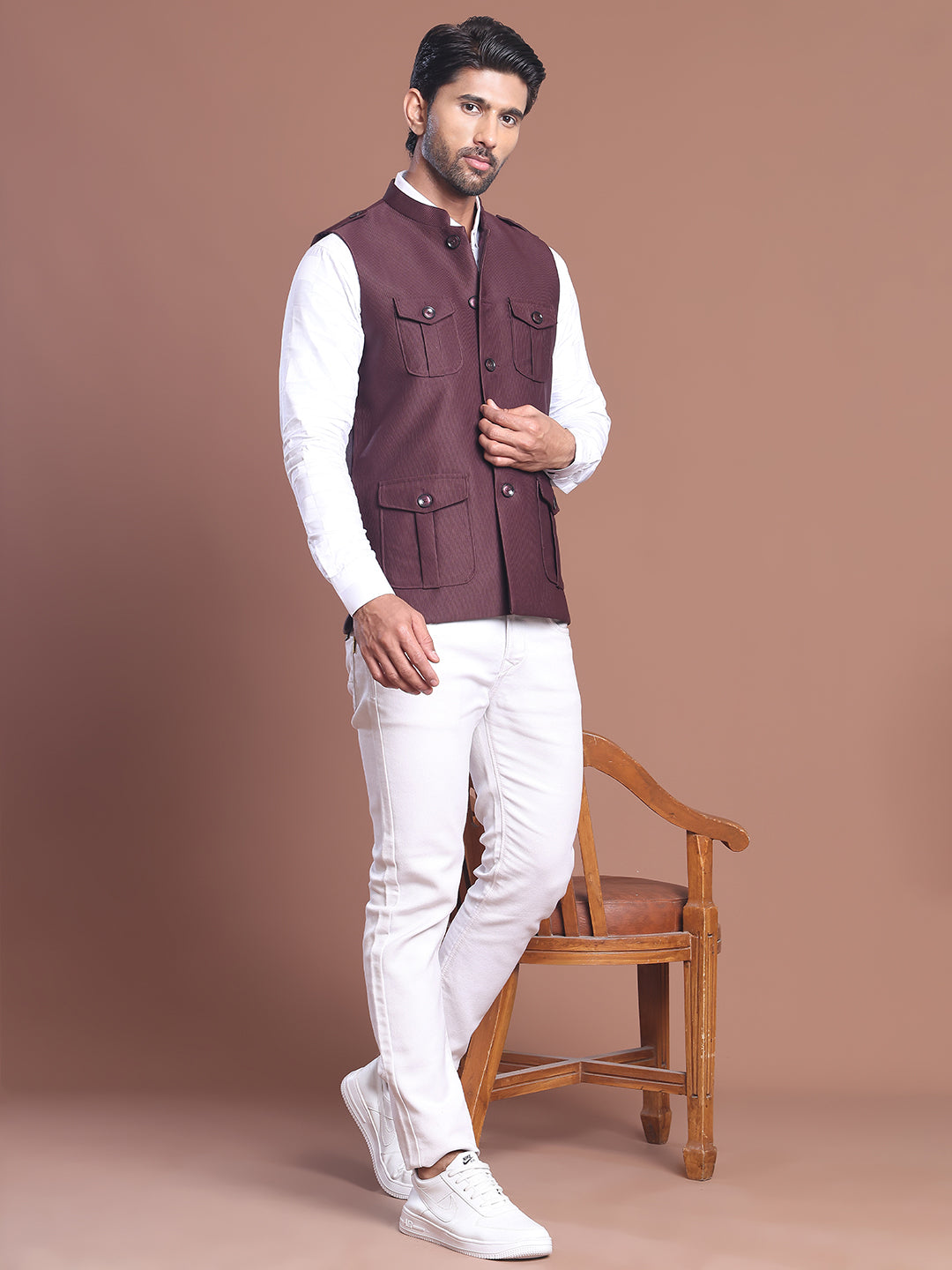 DesiQlo Men Embroidered Men Waistcoat Nehru Jacket - Maroon