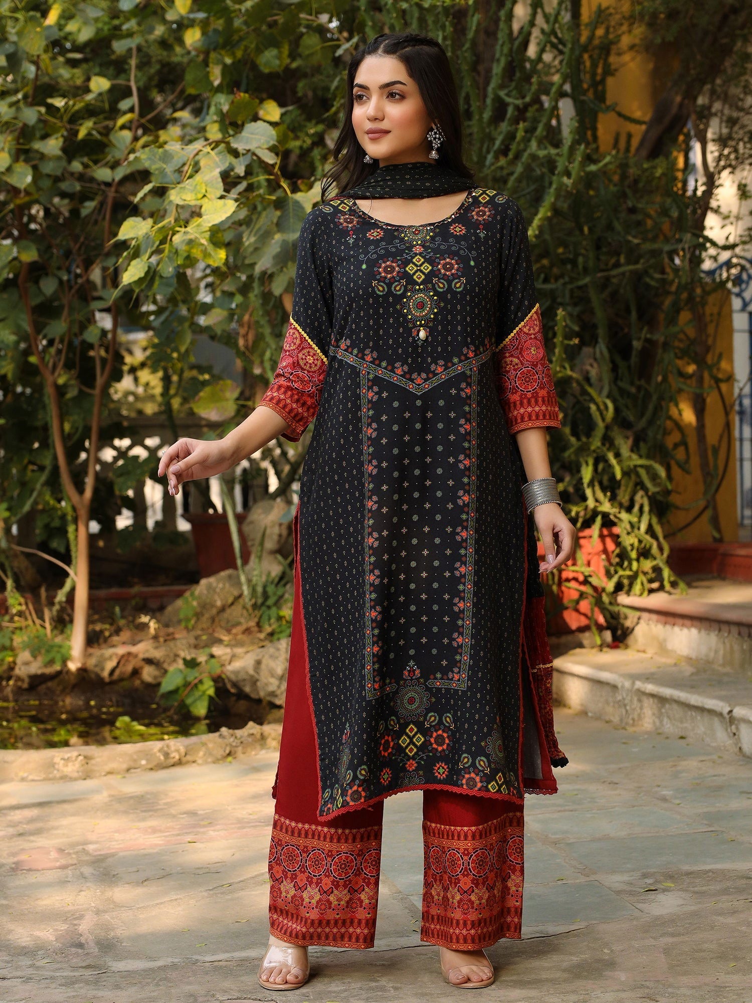 Black Ethnic Motif Placement Printed Rayon Kurta With Pant And Dupatta