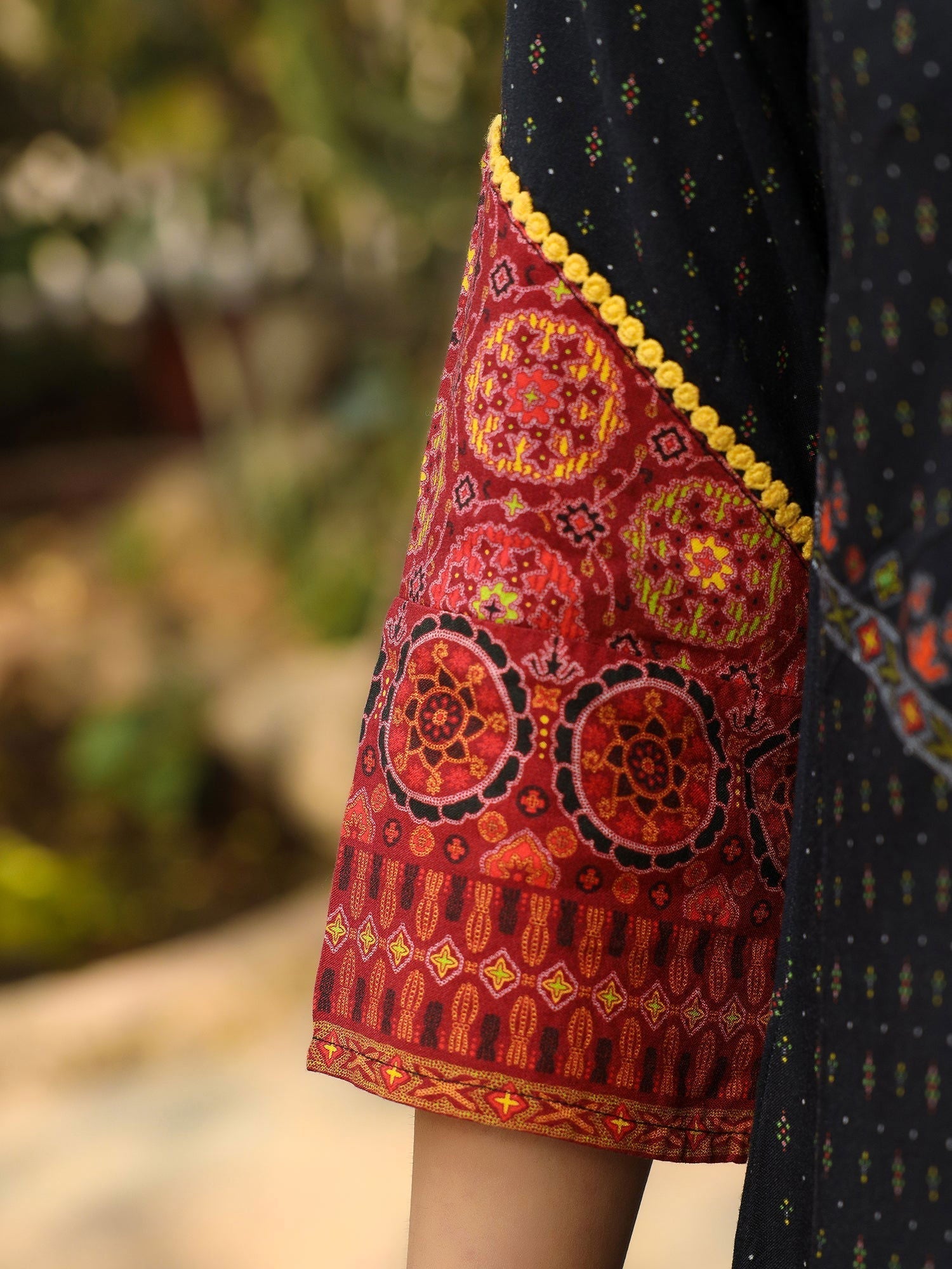 Black Ethnic Motif Placement Printed Rayon Kurta With Pant And Dupatta