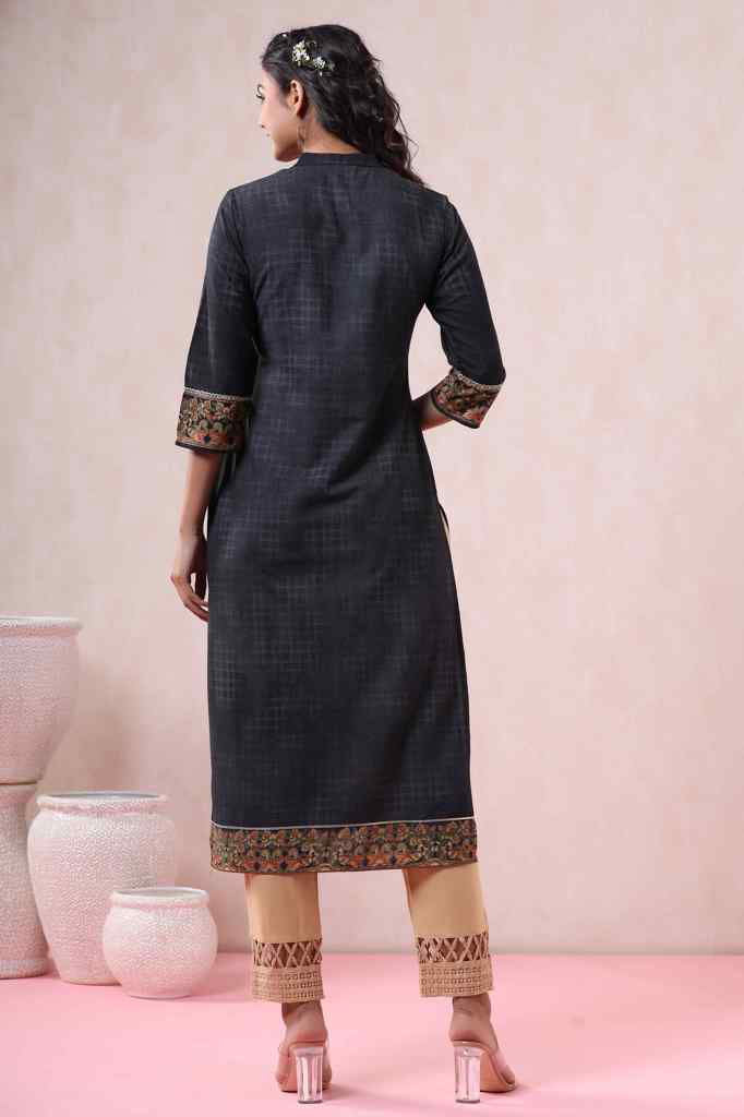 Black LIVA Rayon Printed Straight Kurta | DesiQlo