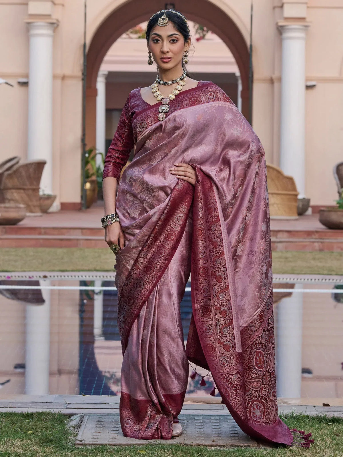 Women's  Blend Mauve Woven Design Designer Saree With Blouse Piece-KASHA2001