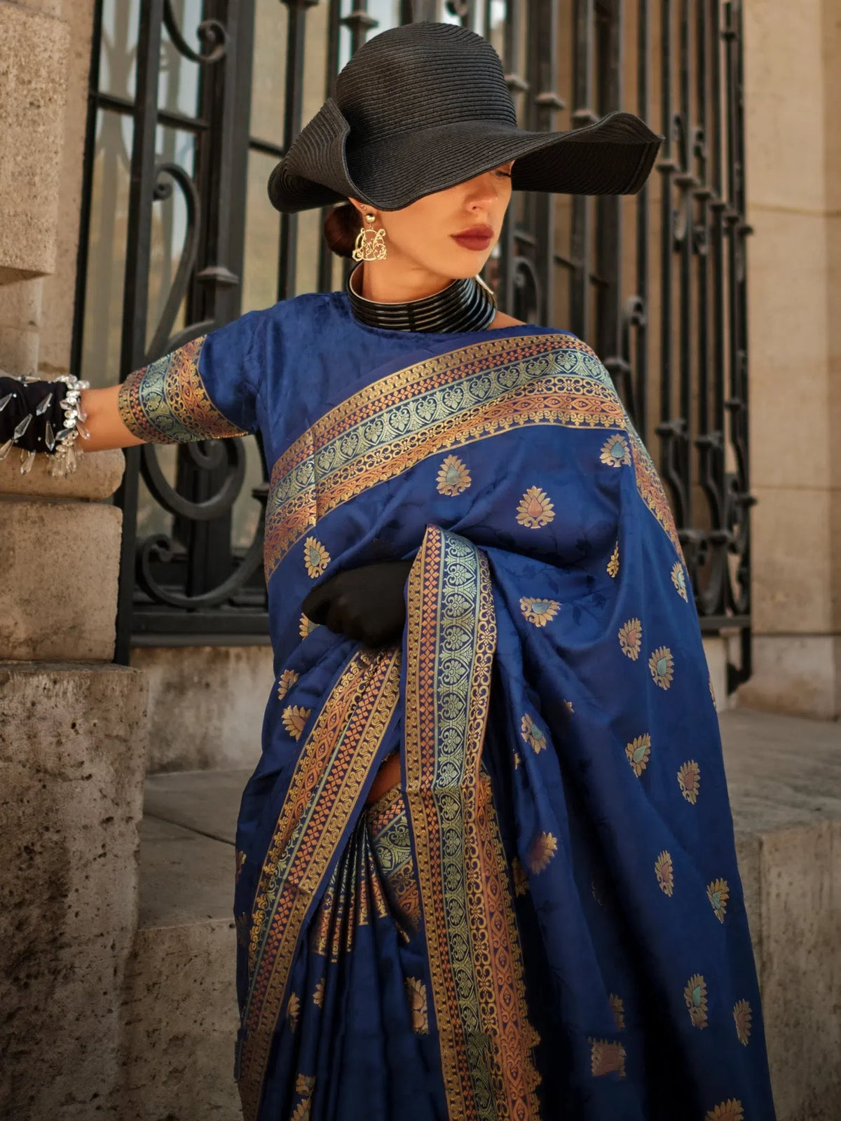 Women's Soft Blue Woven Design Designer Saree With Blouse Piece-KAVLI350006