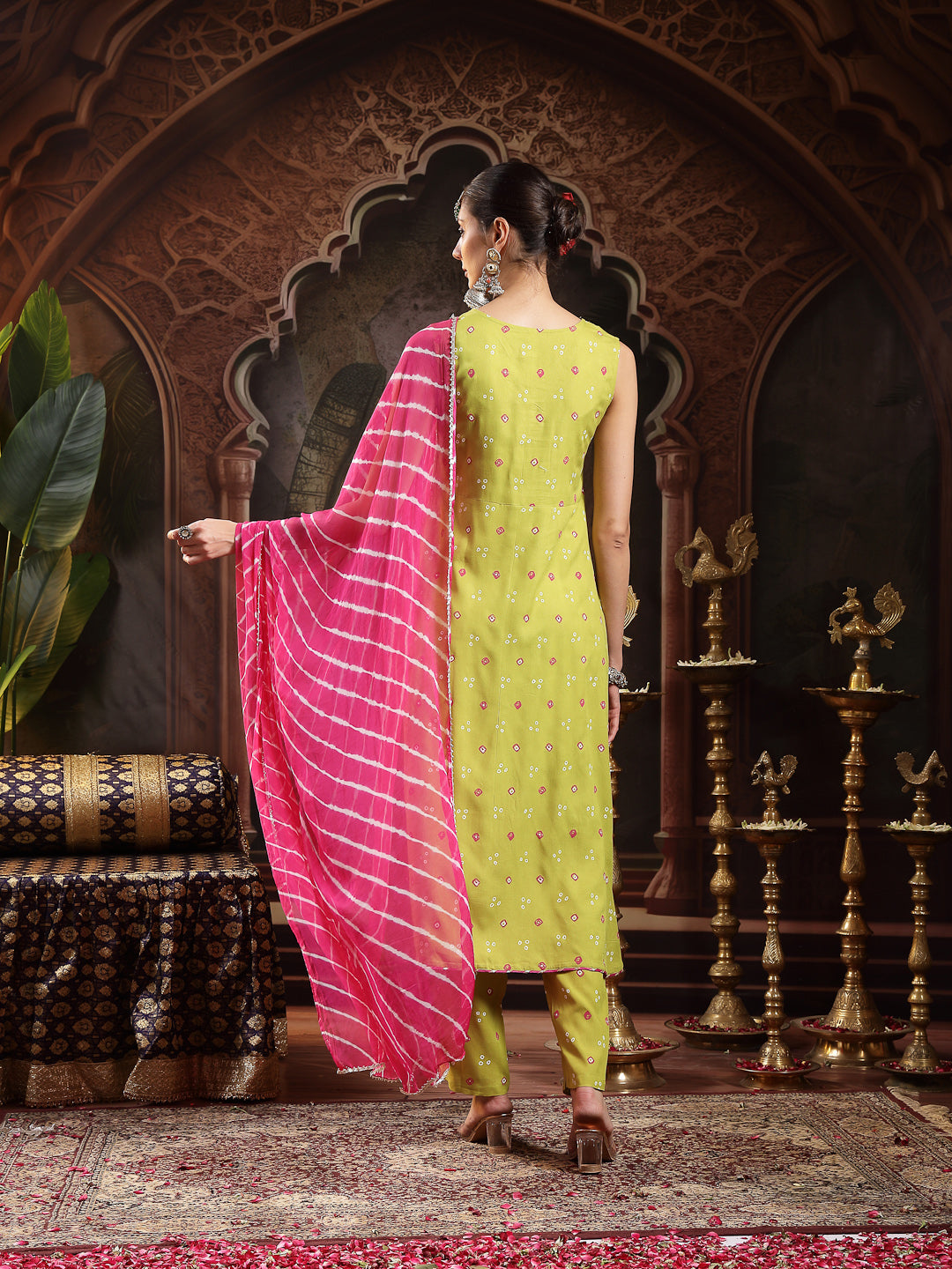 Women's Green Bandhej Printed & Embroidered Rayon A-Line Kurta With Du