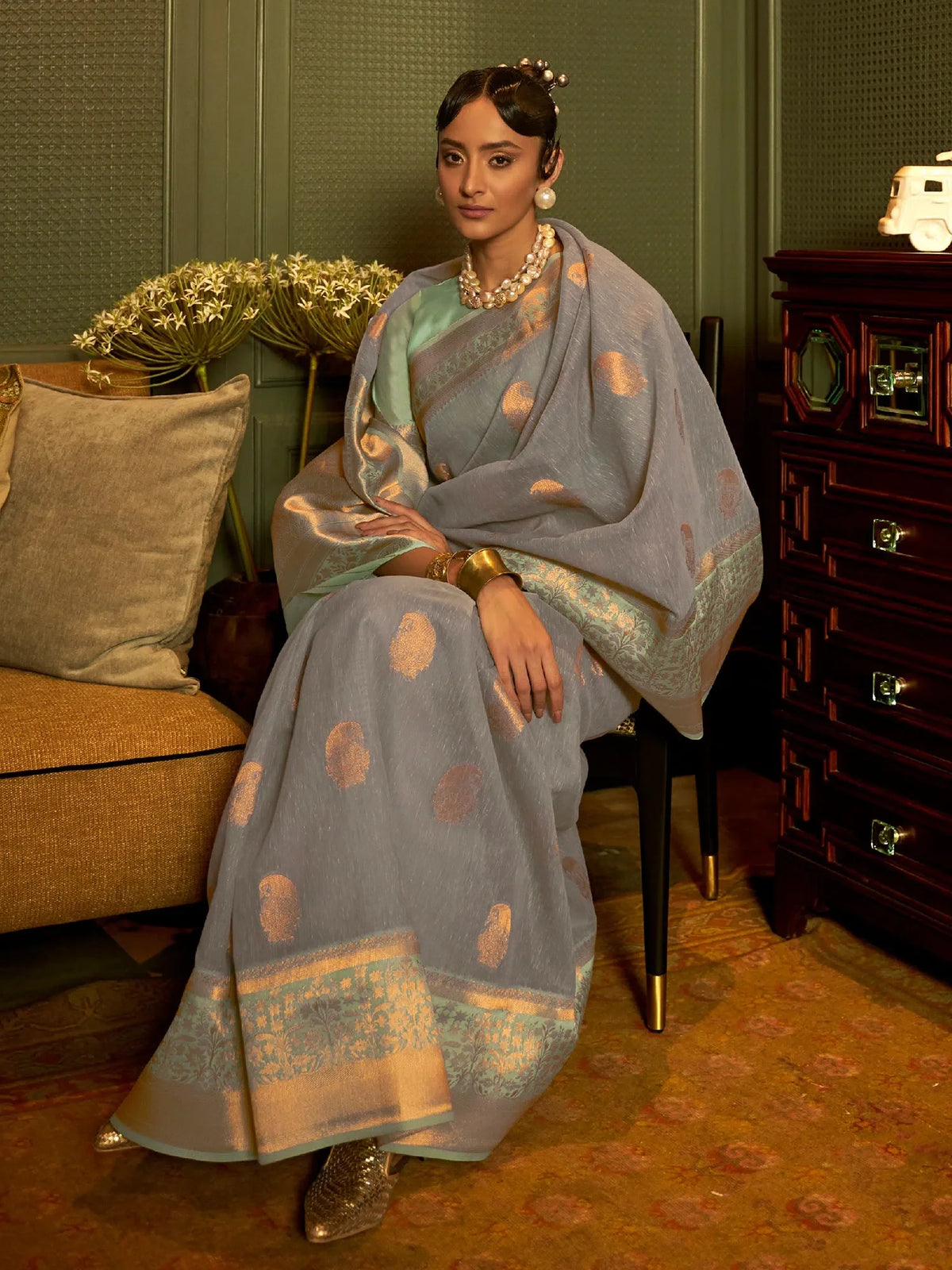 Women's Pure Linen Grey Woven Design Designer Saree With Blouse Piece-KEITH253006
