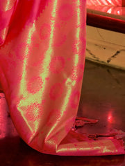 Women's  Blend Pink Woven Design Handloom Saree With Blouse Piece-KIHRIKA259005