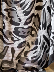 Women's Crepe Off White Printed Celebrity Saree With Blouse Piece-KLZE246009