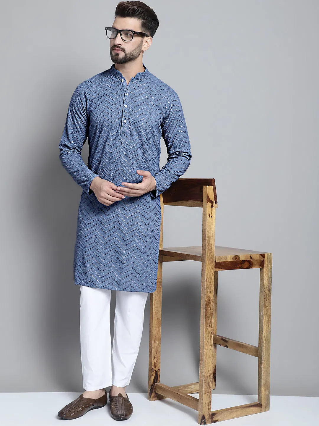 Grey Embroidered Mens Kurta: Stylish Mens Kurta Pajama Set