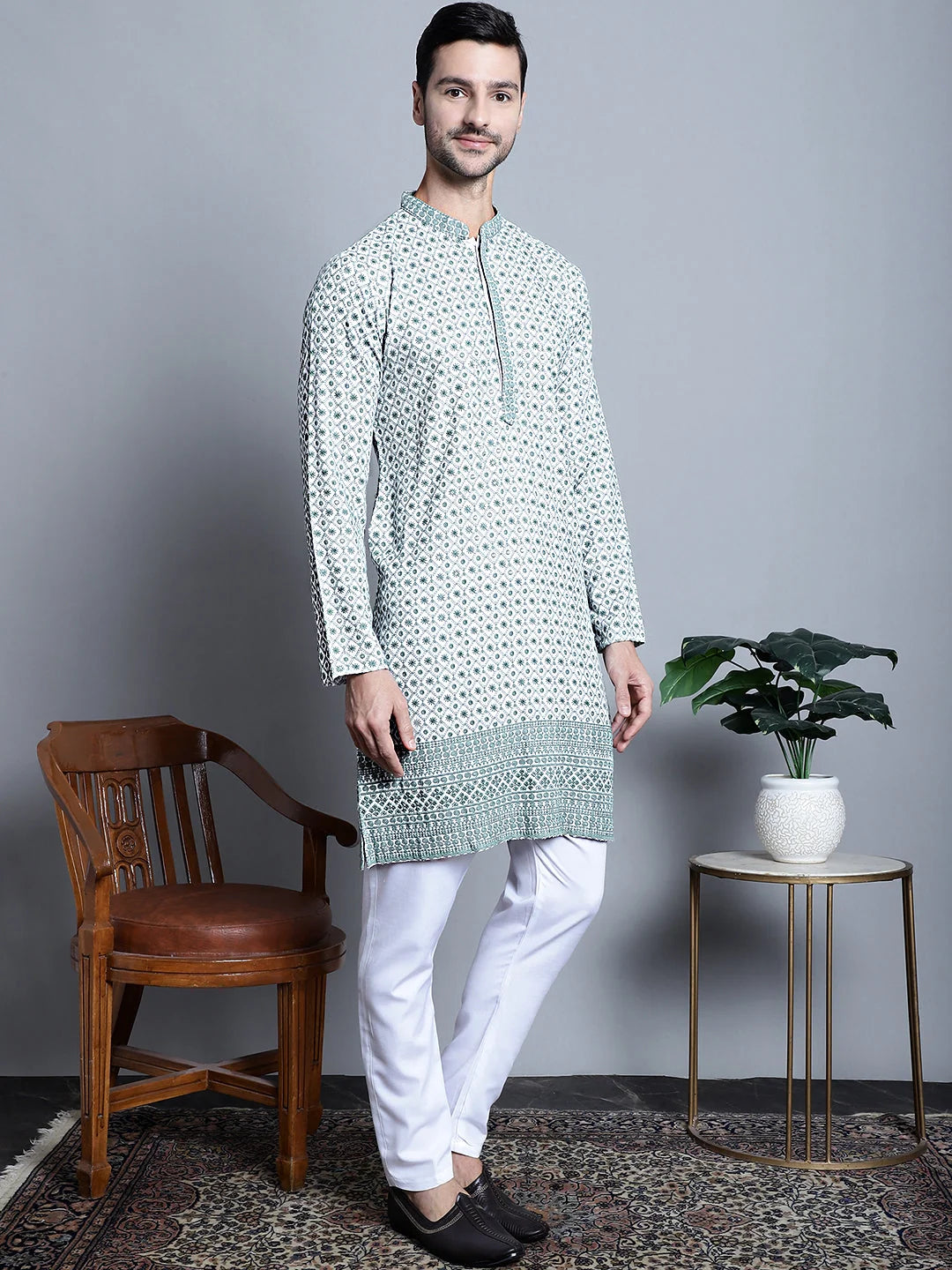 Stylish Men's Chikankari Kurta - Embroidered Indian Style