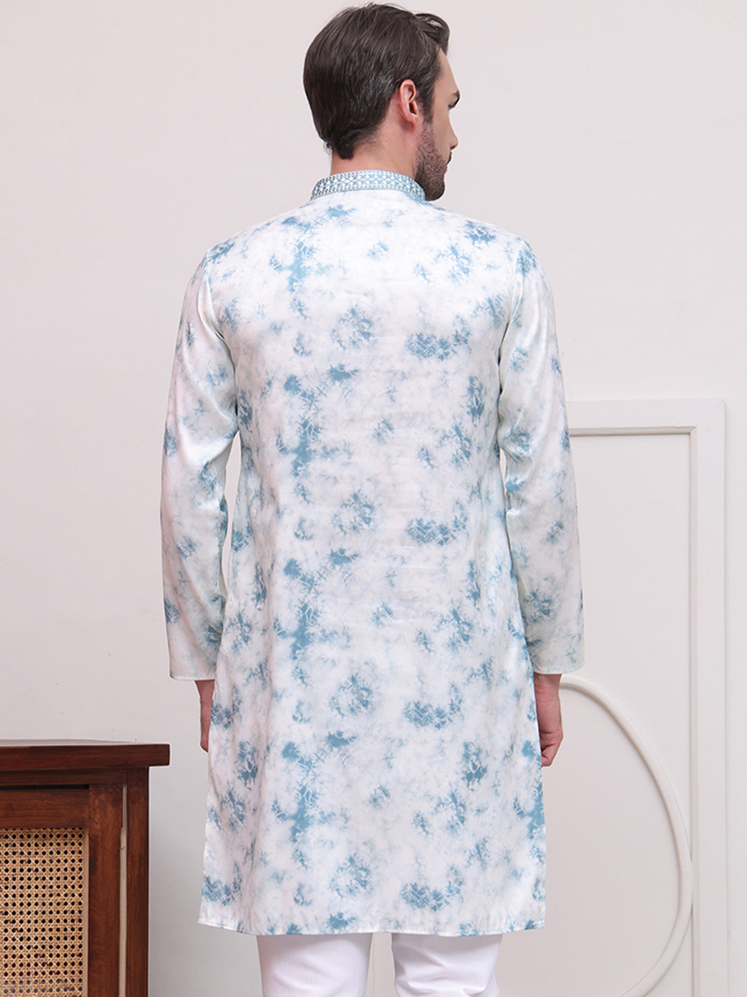 DesiQlo Men Embroidered Kurta Only - Blue - KO_5102Sky_S