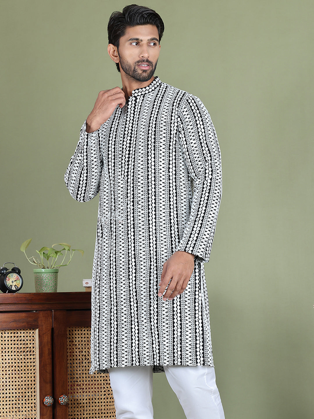 DesiQlo Men Embroidered Kurta Only - Black - ko_5146Black_S