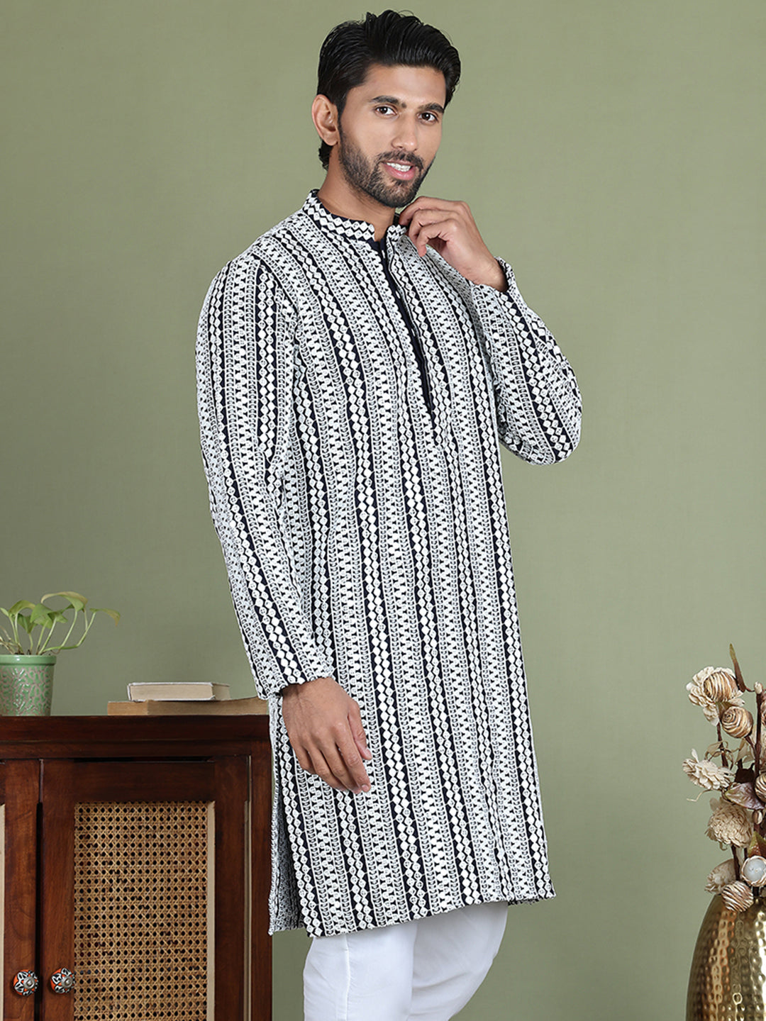 DesiQlo Men Embroidered Kurta Only - Blue - ko_5146Navy_S