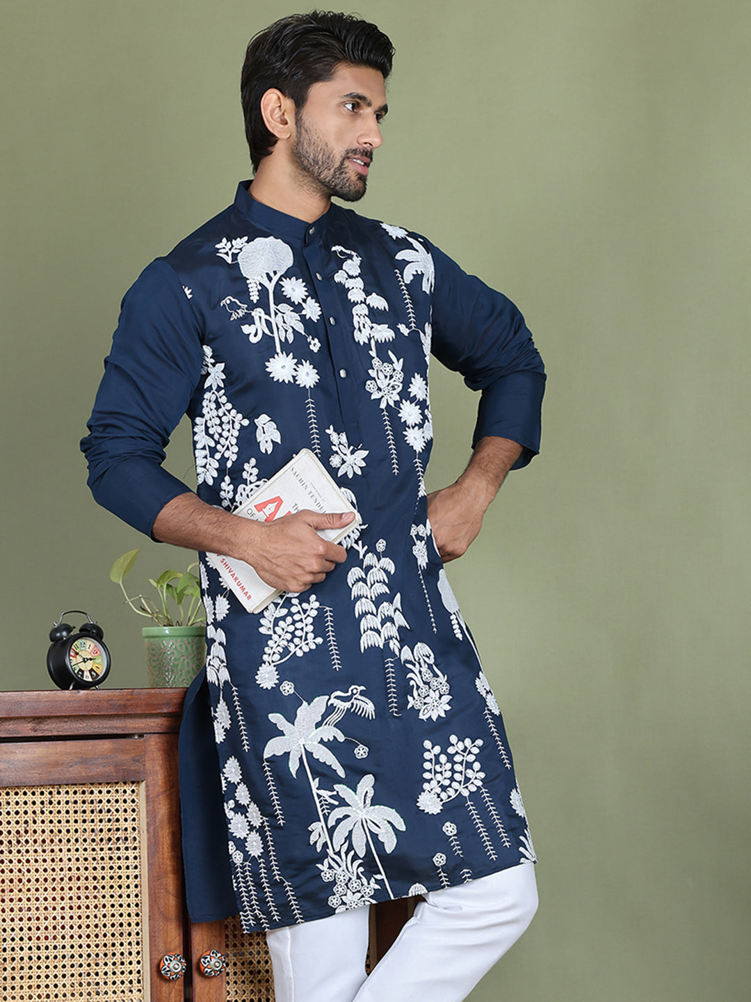 DesiQlo Men Embroidered Kurta Only - Multicolor - ko_5150Peacock_S