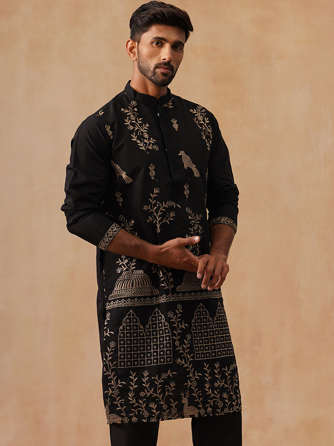 DesiQlo Men Floral Kurta Only - Black