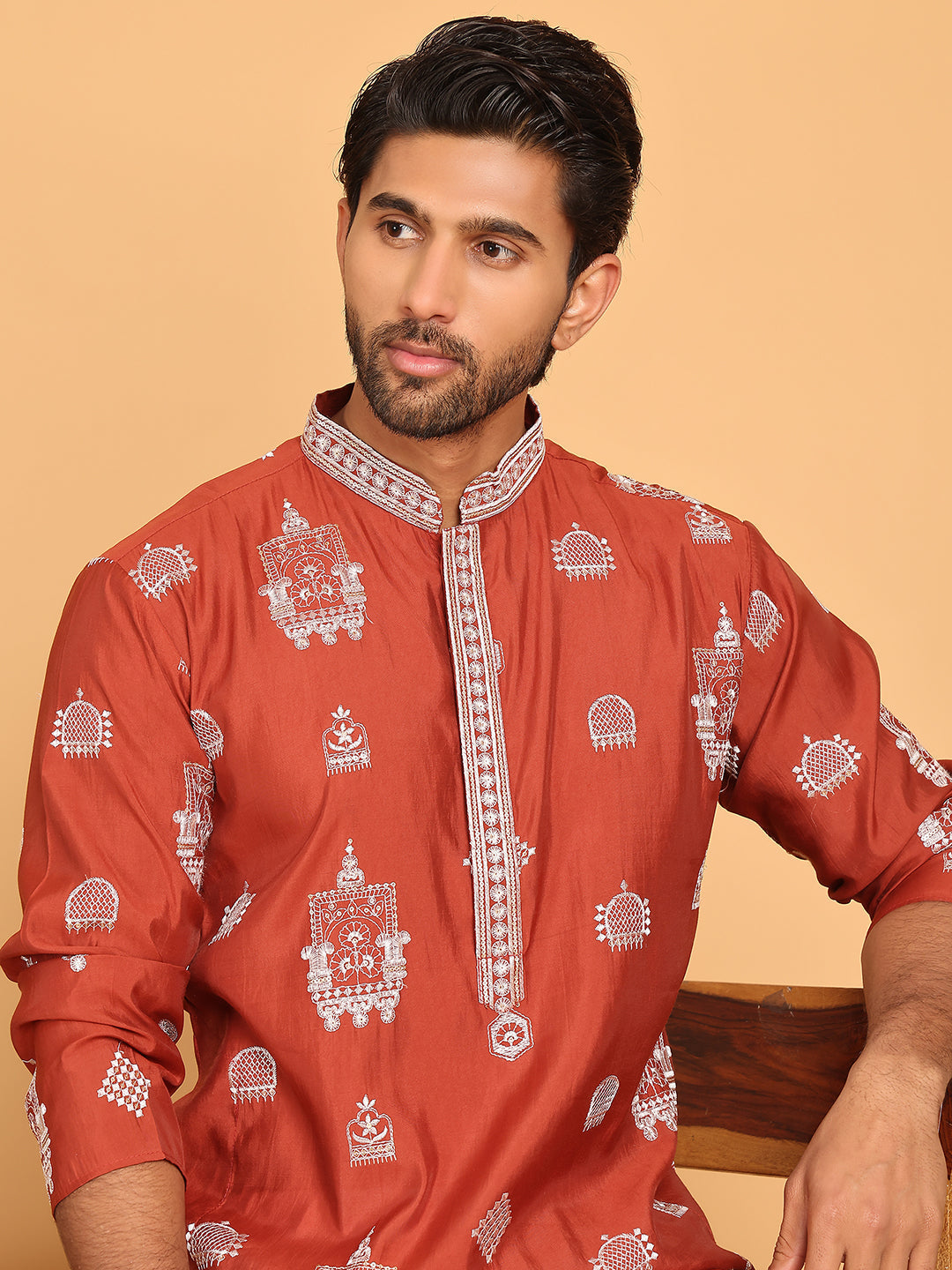 DesiQlo Men Embroidered Kurta Only - Red