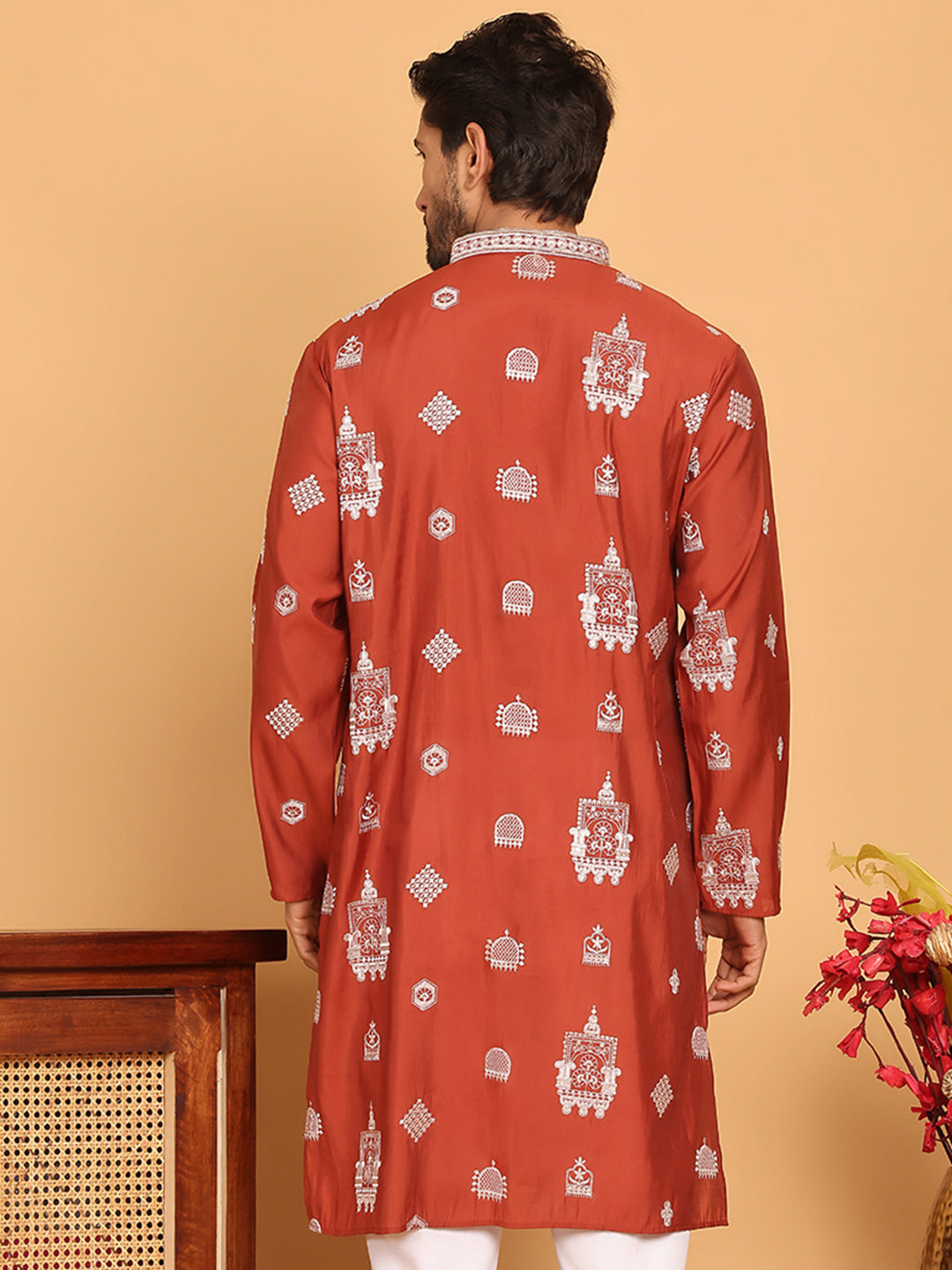 DesiQlo Men Embroidered Kurta Only - Red