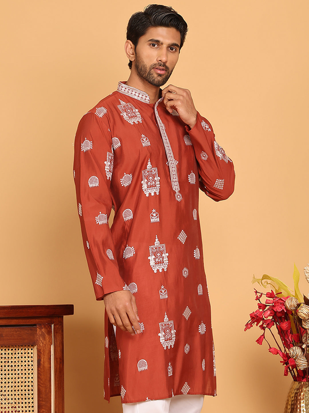 DesiQlo Men Embroidered Kurta Only - Red