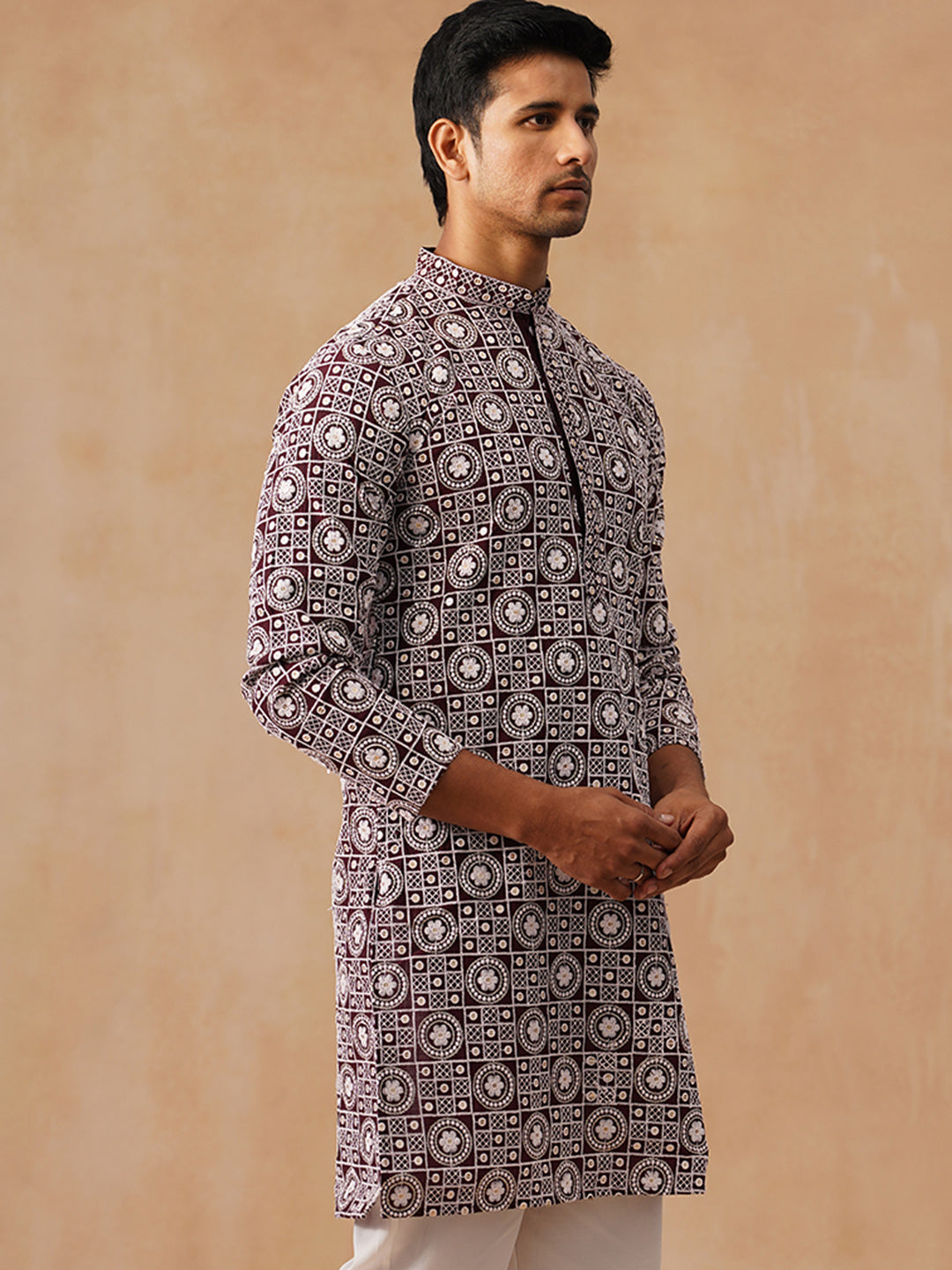 DesiQlo Men Geometric Kurta Only - Maroon