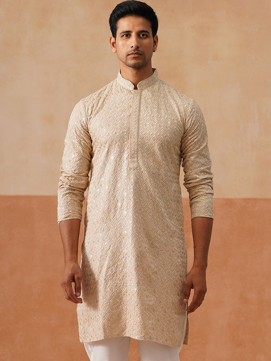 DesiQlo Men Geometric Kurta Only - Gold