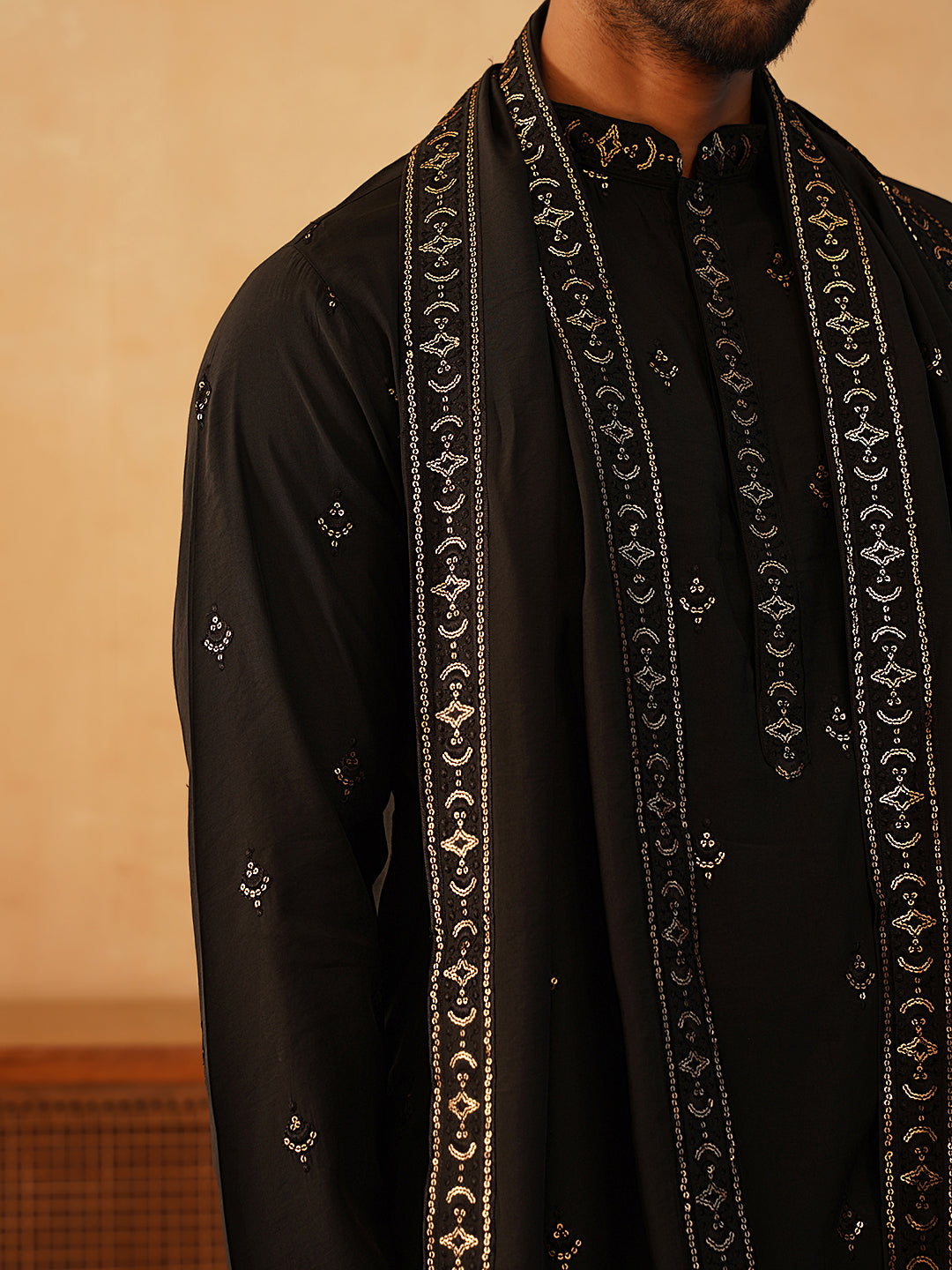 DesiQlo Men Embroidered Kurta Only - Black - KO_D_5088Black_S