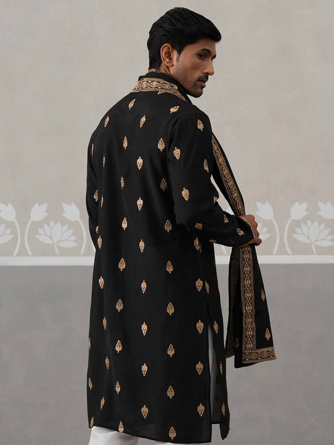 DesiQlo Men Embroidered Kurta Only - Black - KO_D_5319Black_S
