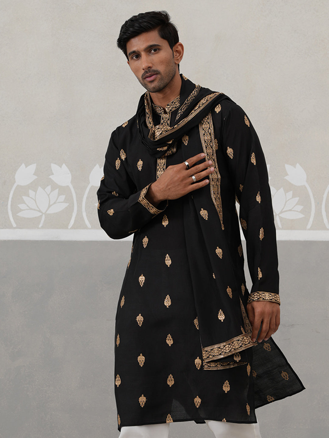 DesiQlo Men Embroidered Kurta Only - Black - KO_D_5319Black_S