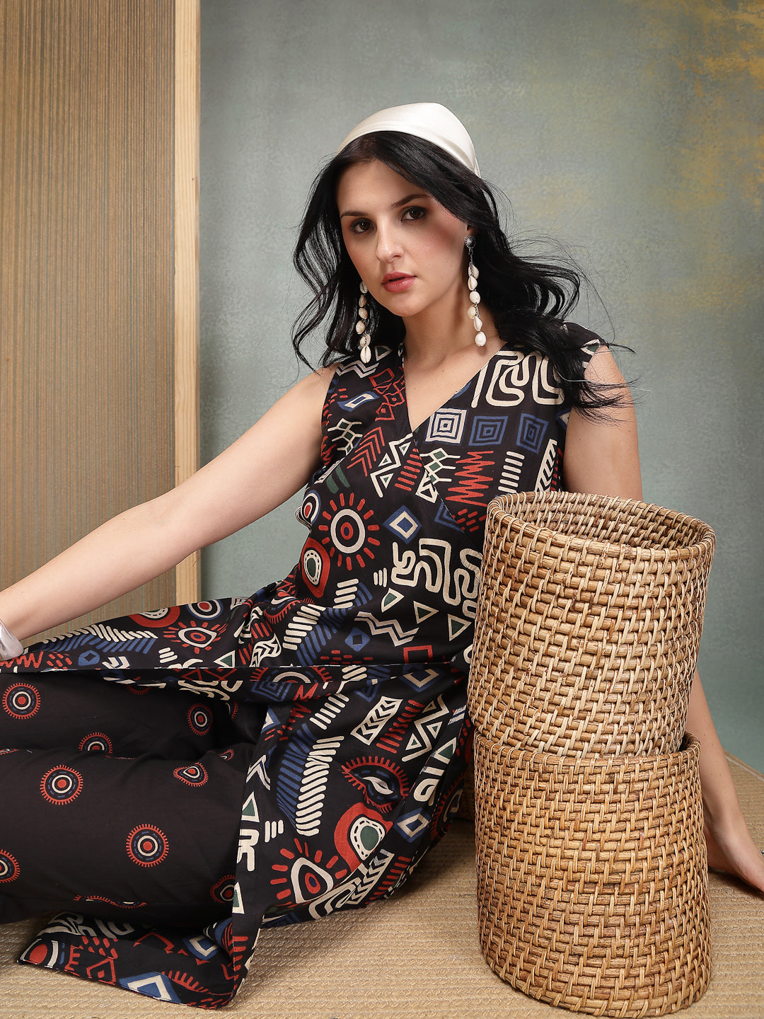 Stylum Women's Black Geometric Printed Cotton Straight Kurta Pant Set (KPBLACKELIZA)