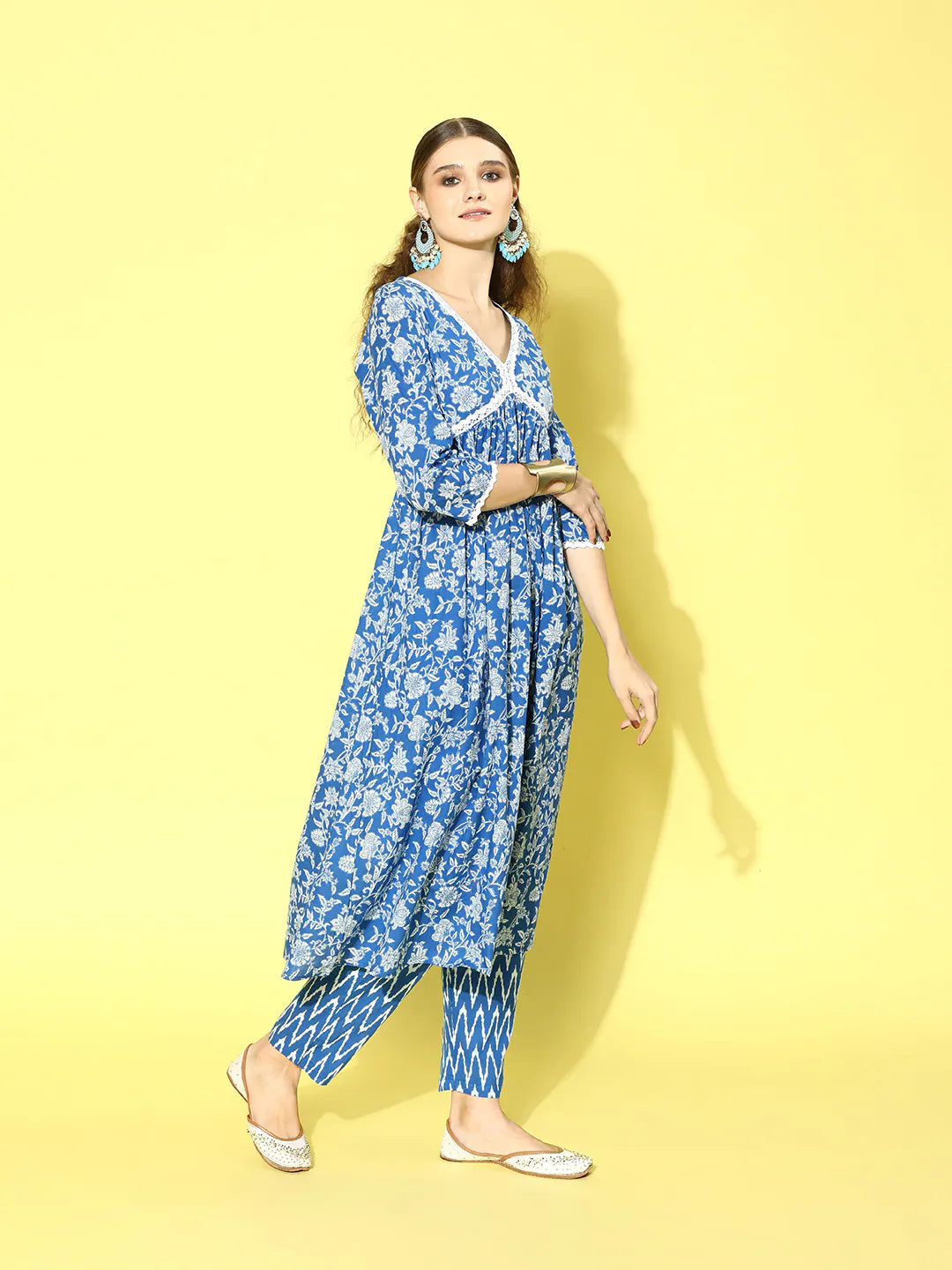 Elegant Blue Floral Cotton Kurta Set with Dupatta | Women's Kurta Sets