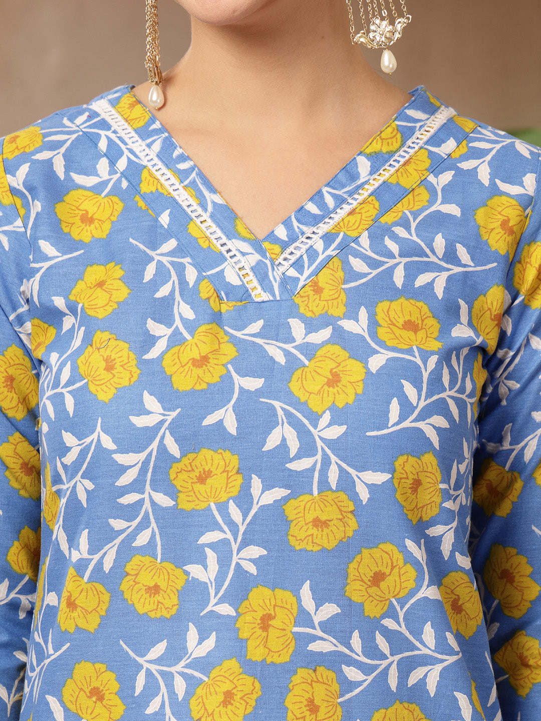 Women's Blue Floral Printed Cotton Straight Kurta Pant Dupatta Set (KP