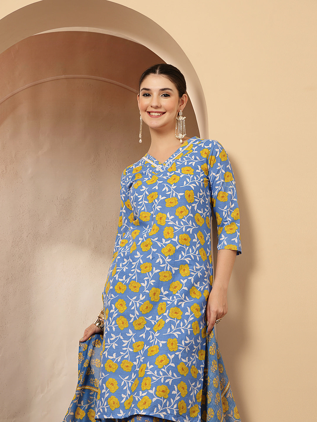 Women's Blue Floral Printed Cotton Straight Kurta Pant Dupatta Set (KP
