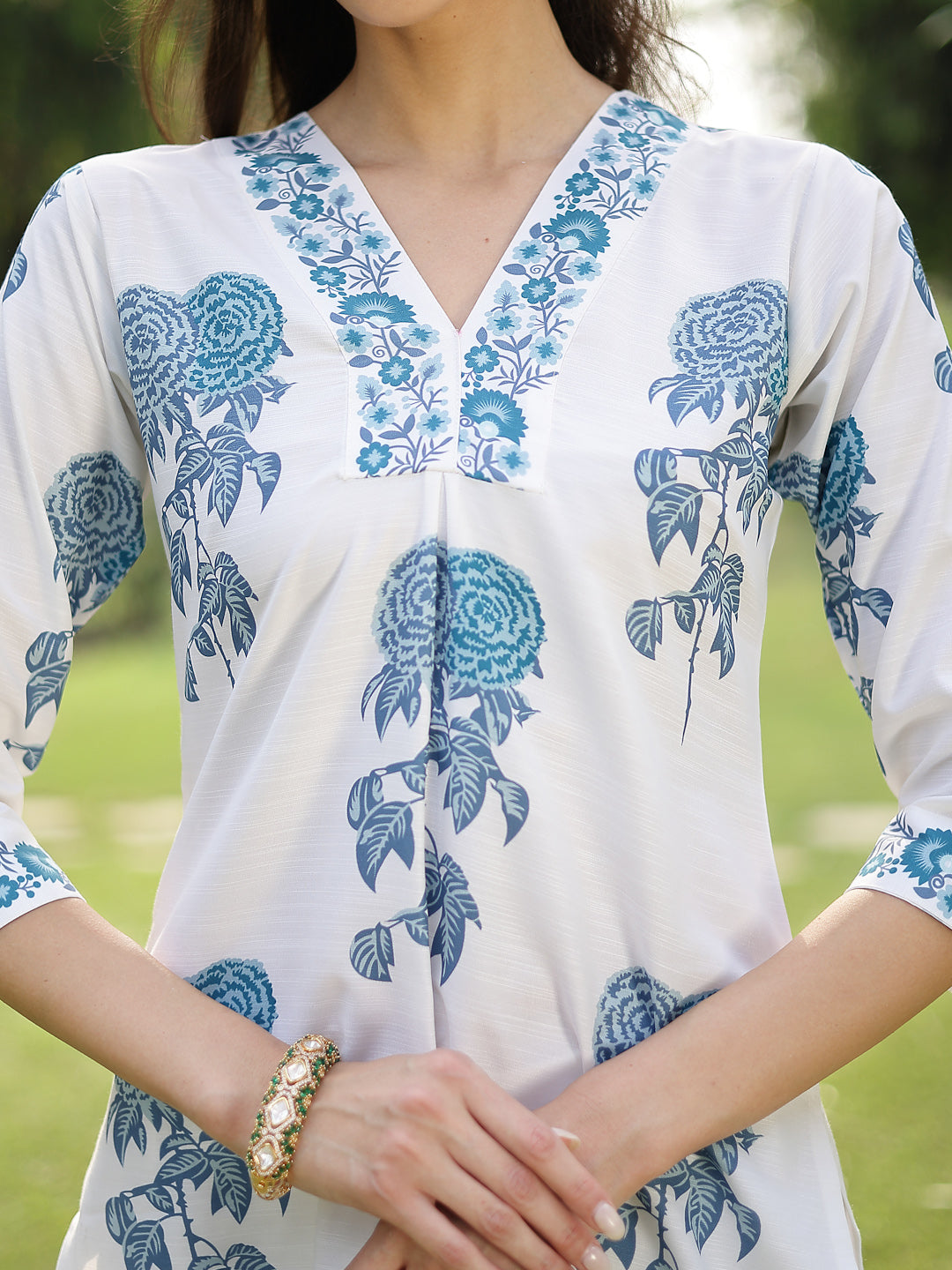 Women's Blue Floral Printed Cotton Slub Straight Kurta Pant Dupatta Se