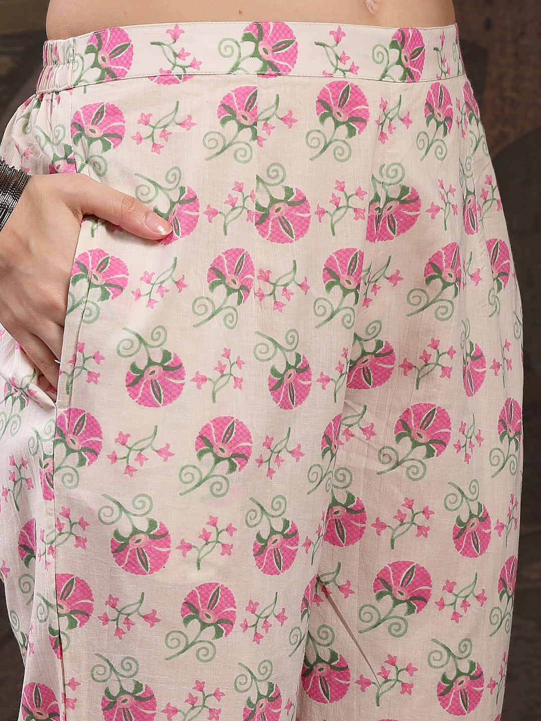 Women's Blush Floral Printed Cotton Straight Kurta Pant Dupatta Set (K