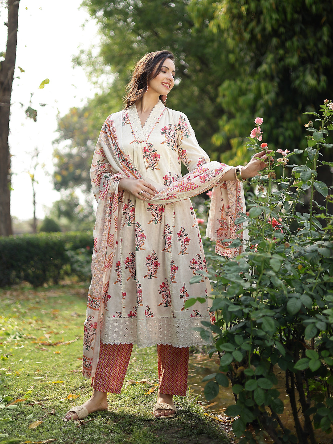 Women's Cream Floral Printed Cotton A-Line Kurta Pant Dupatta Set (KPD