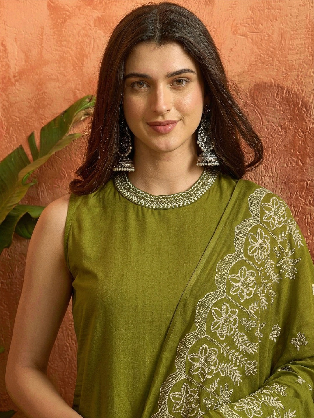 Women's Green Solid & Embroidered Cotton Straight Kurta Palazzo Dupatt